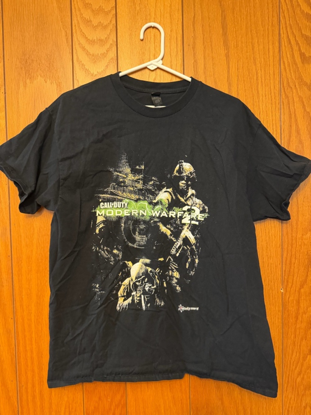 Gildan Call of Duty Modern Warfare Graphic Tee